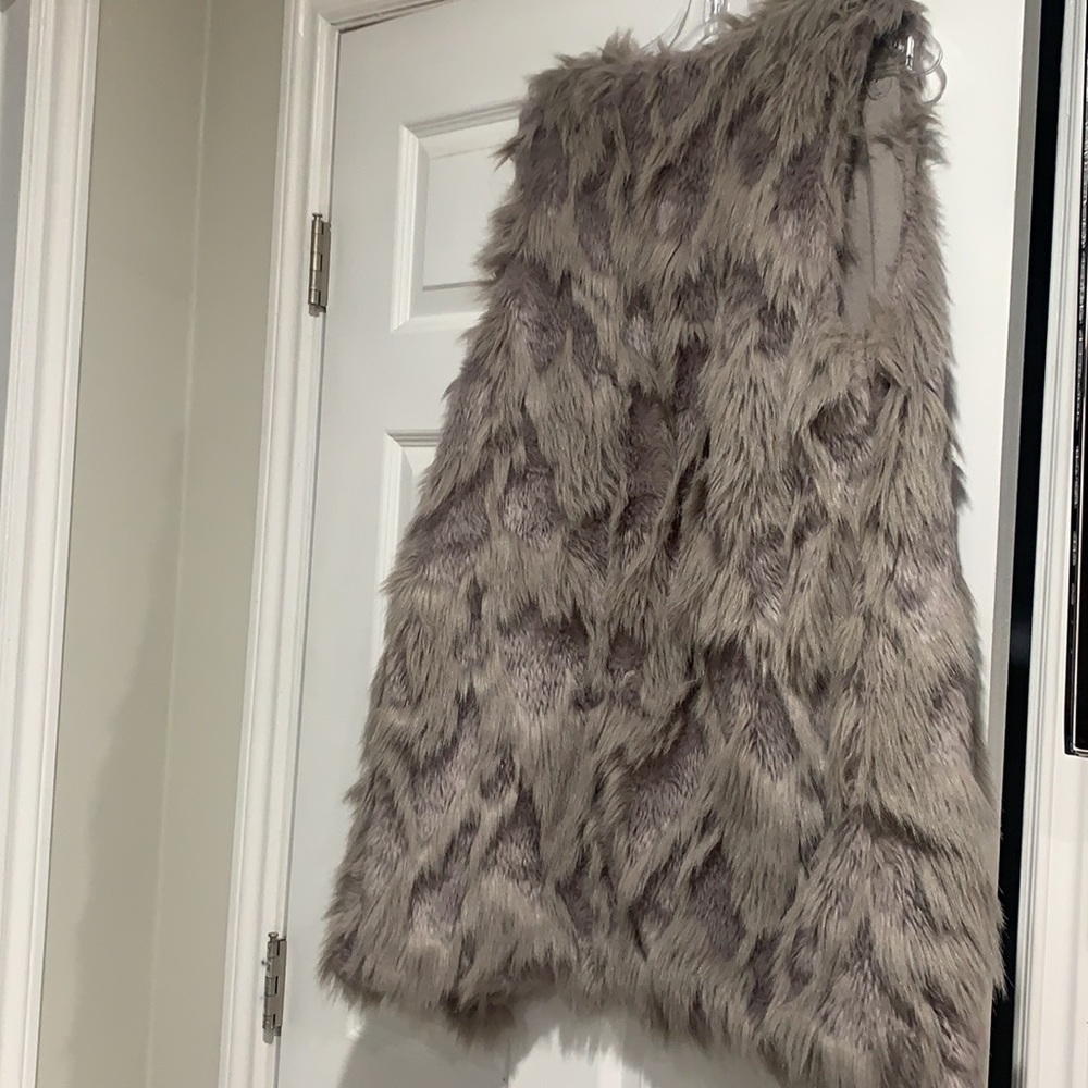 Gray Coat - image 6